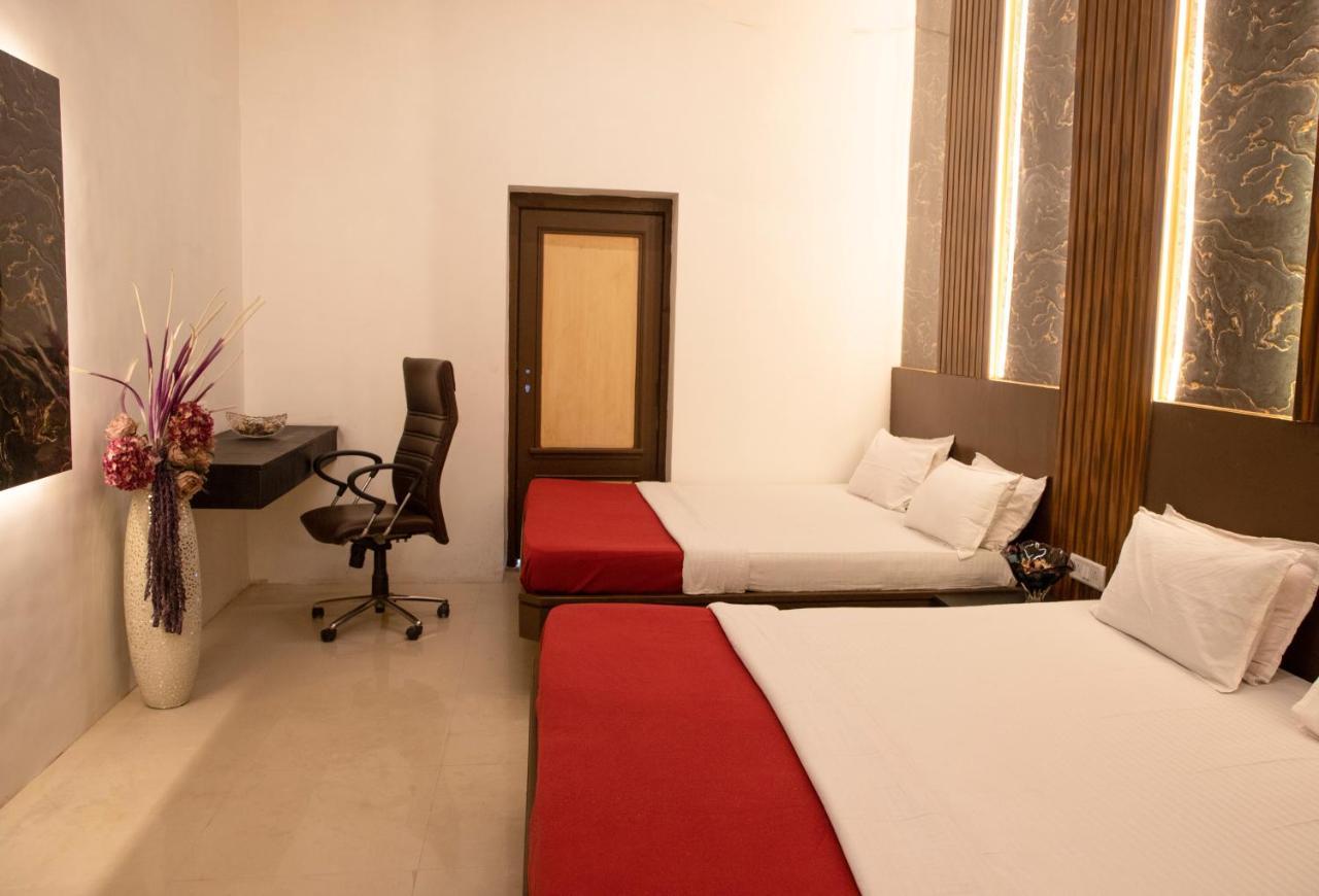 Empire Royale Hotel Mumbai Dış mekan fotoğraf
