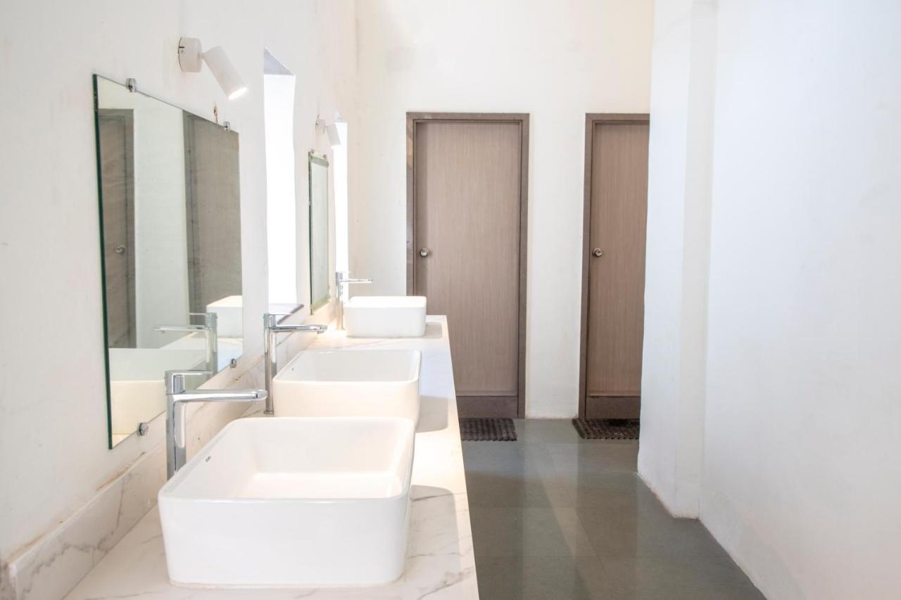 Empire Royale Hotel Mumbai Dış mekan fotoğraf