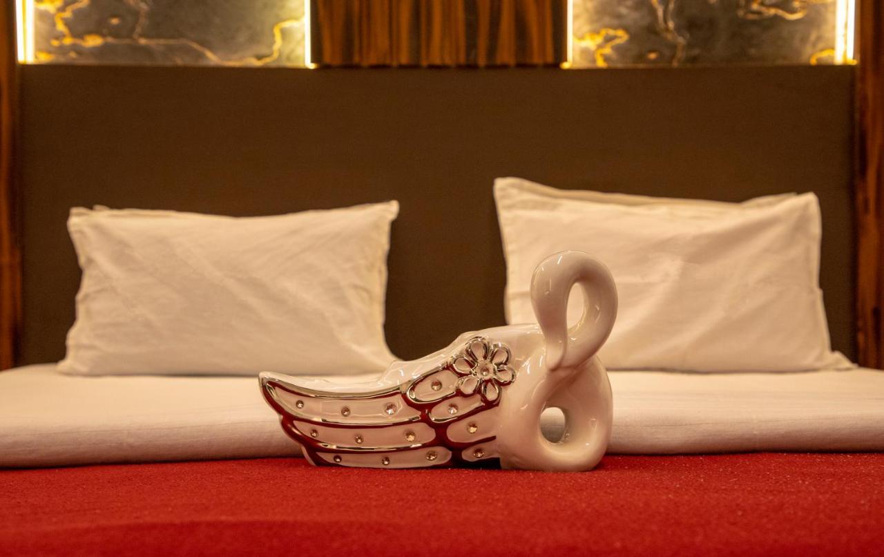 Empire Royale Hotel Mumbai Dış mekan fotoğraf
